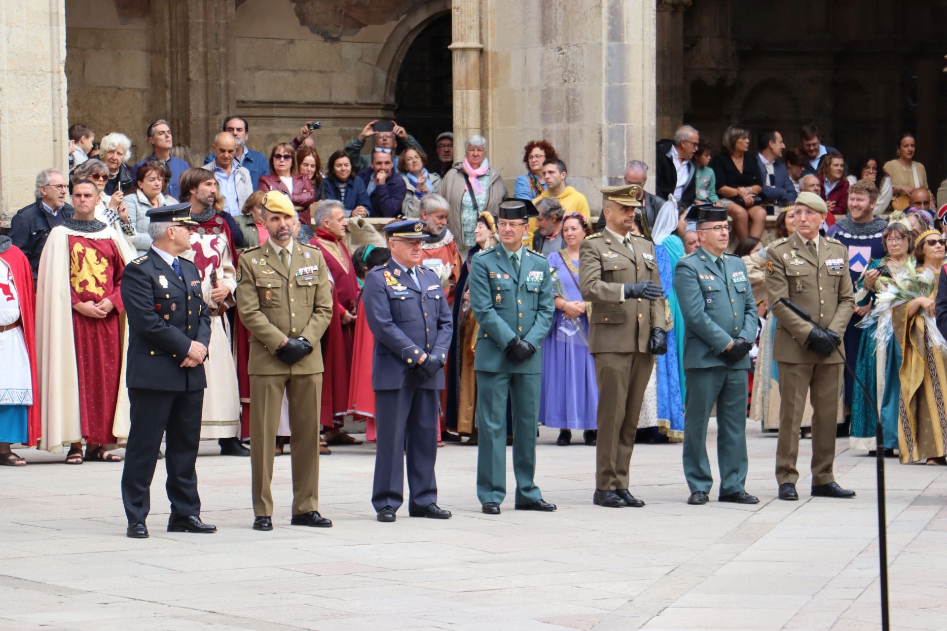 Las imágenes de la ceremoria de las Cantaderas y el acto del Foro u oferta