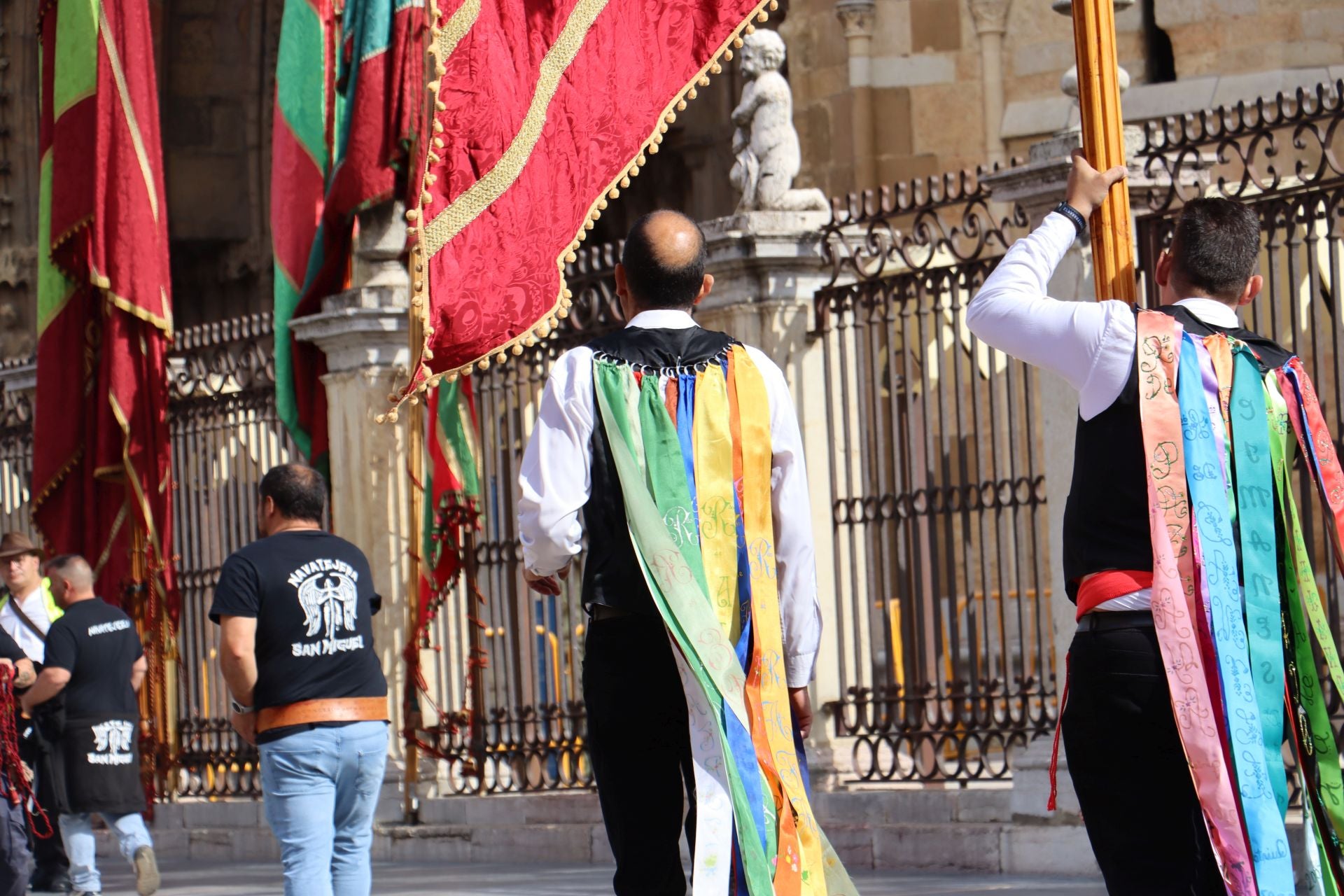 Las mejores imágenes del desfile de pendones por León