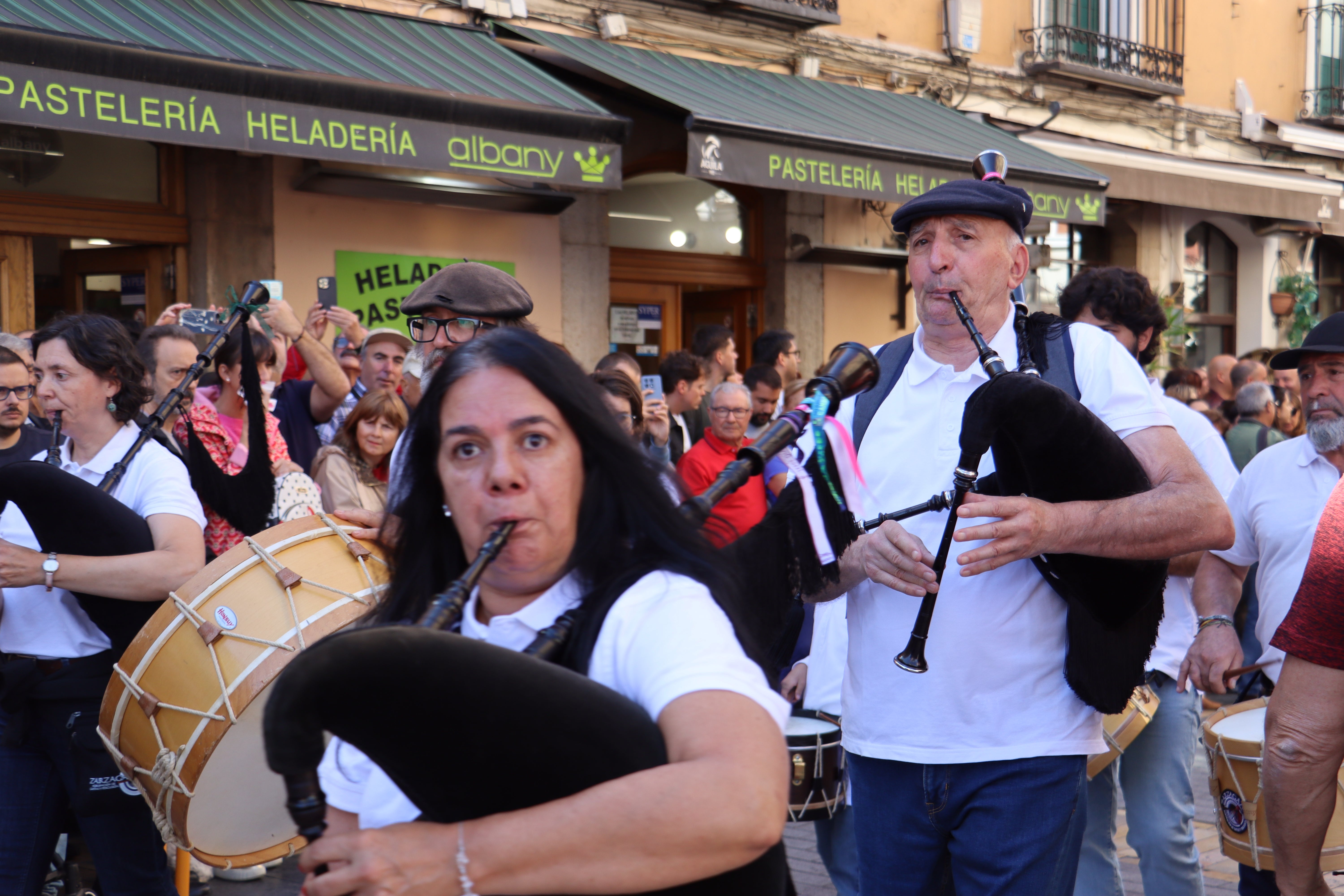 Las mejores imágenes del desfile de pendones por León