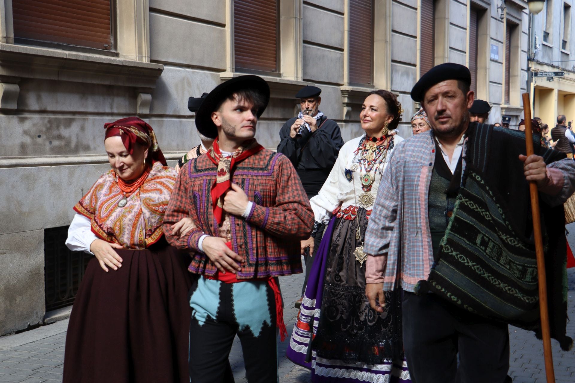 Las mejores imágenes del desfile de carros engalanados