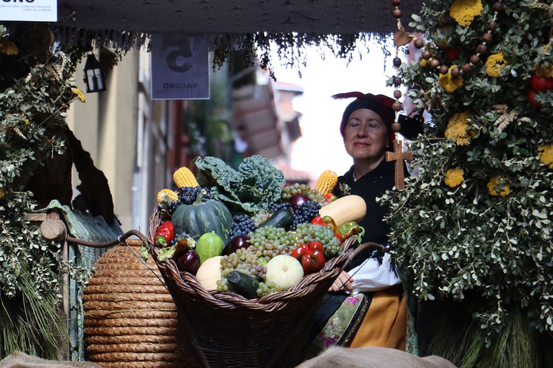 Las mejores imágenes del desfile de carros engalanados