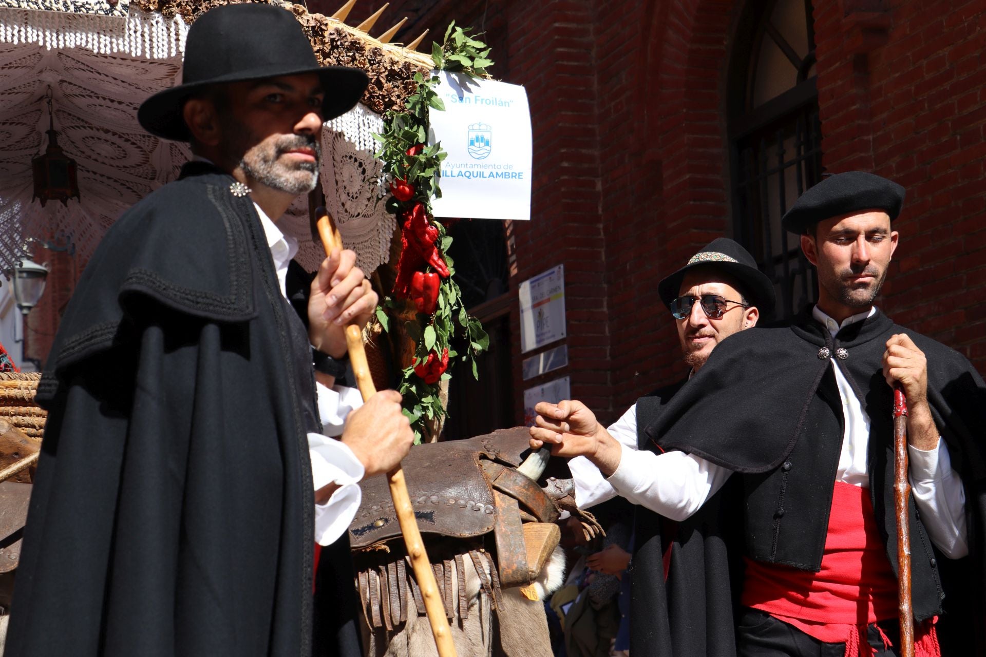 Las mejores imágenes del desfile de carros engalanados