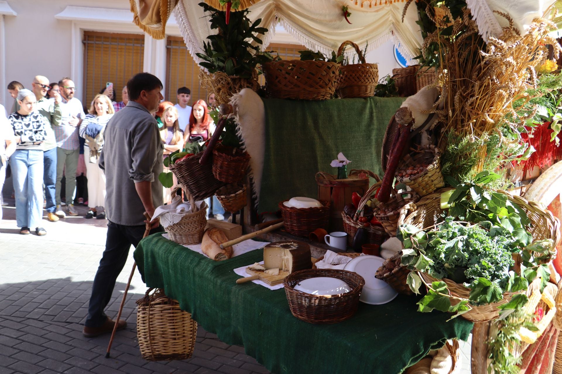 Las mejores imágenes del desfile de carros engalanados