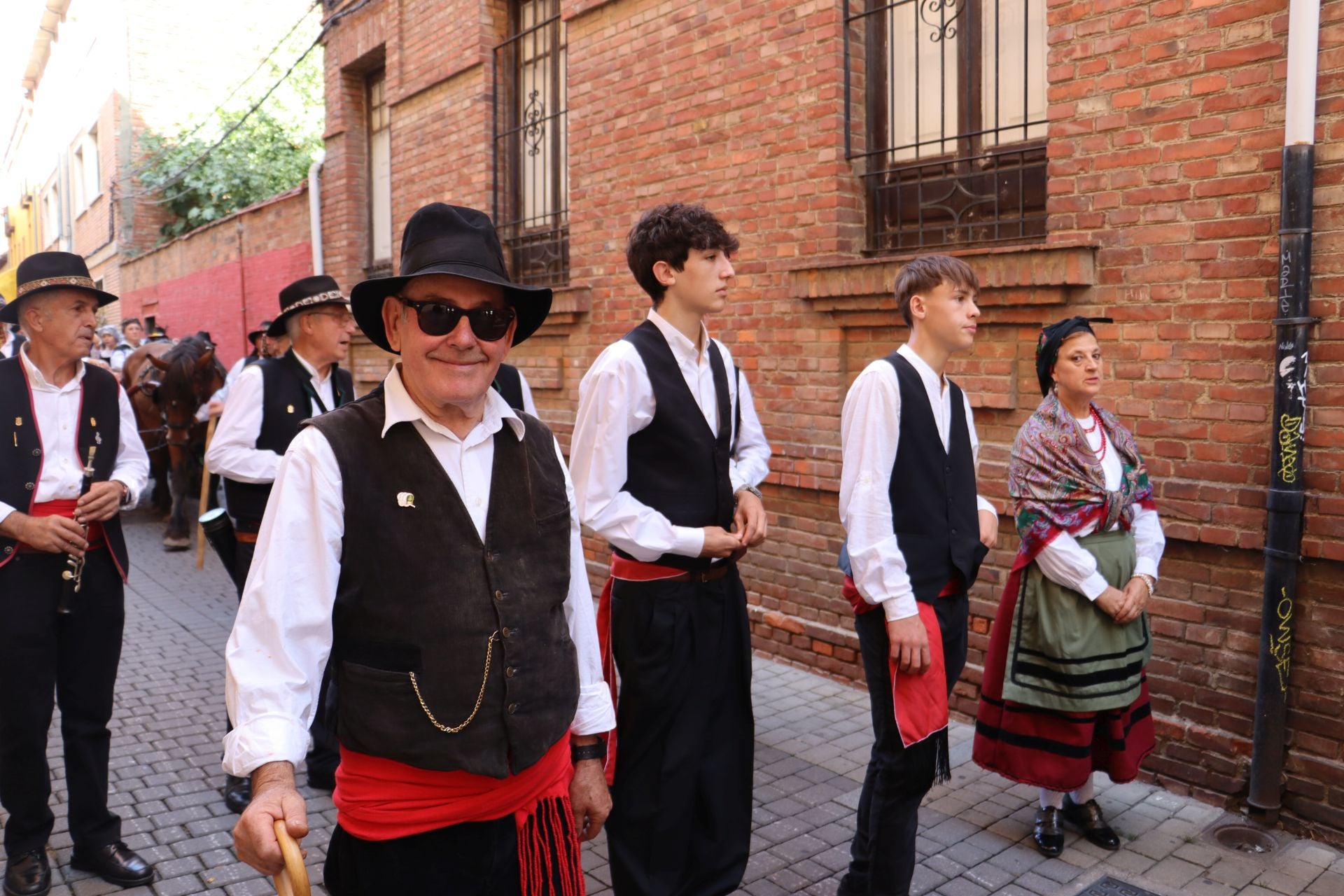 Las mejores imágenes del desfile de carros engalanados