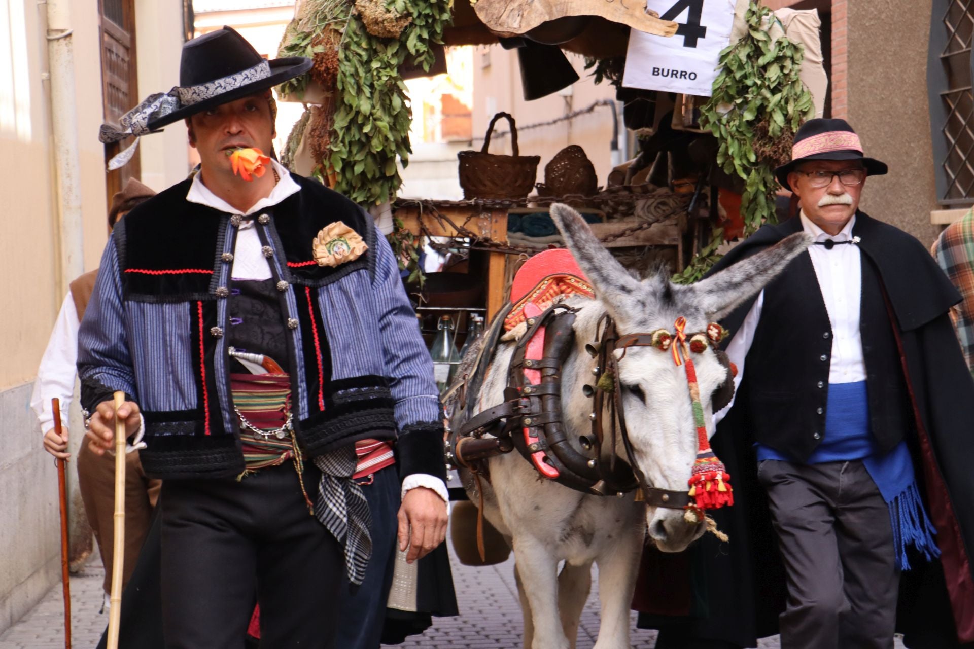Las mejores imágenes del desfile de carros engalanados