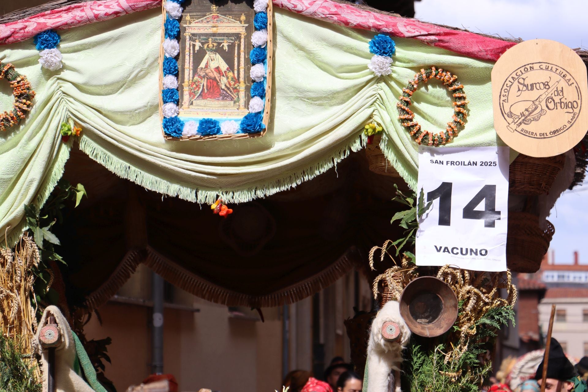 Las mejores imágenes del desfile de carros engalanados