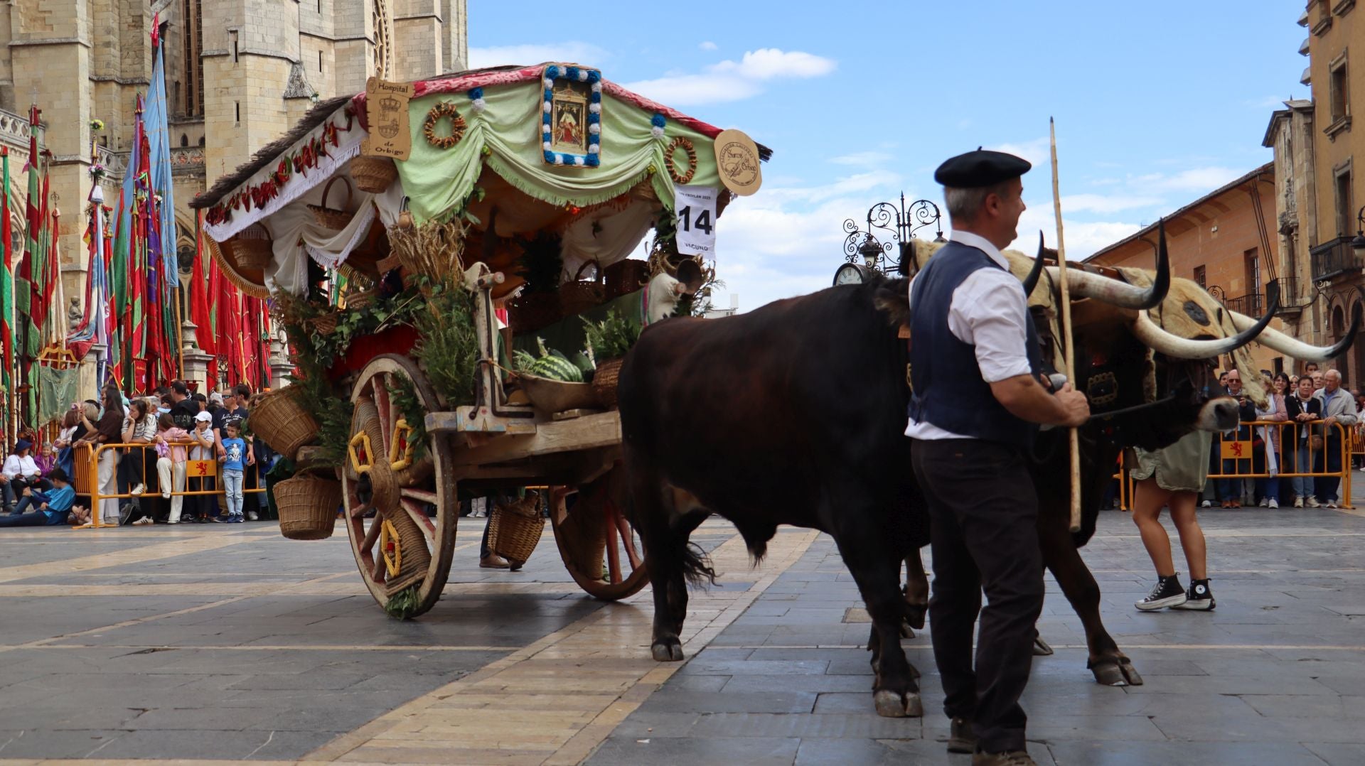 Las mejores imágenes del desfile de carros engalanados