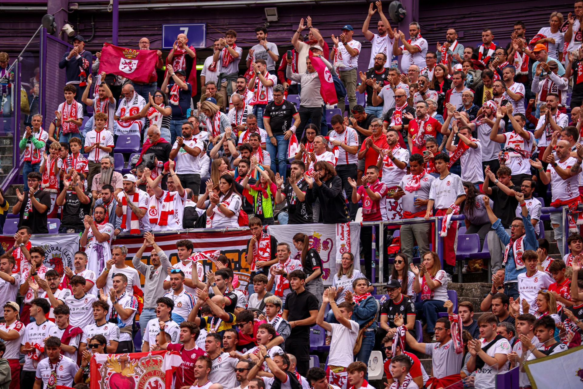 Imagen de la afición de la Cultural.