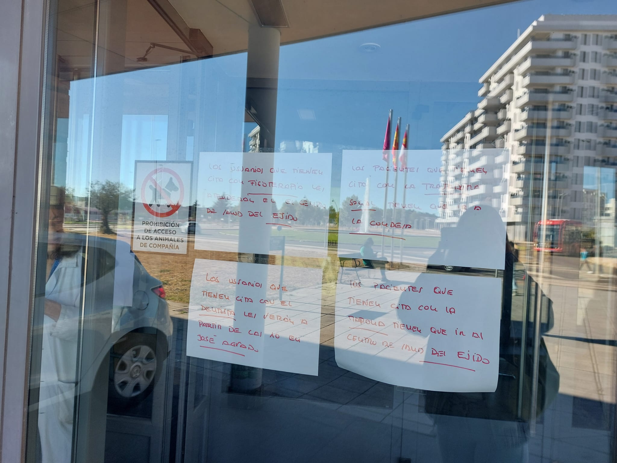 Cierra parcialmente el centro de salud de La Palomera