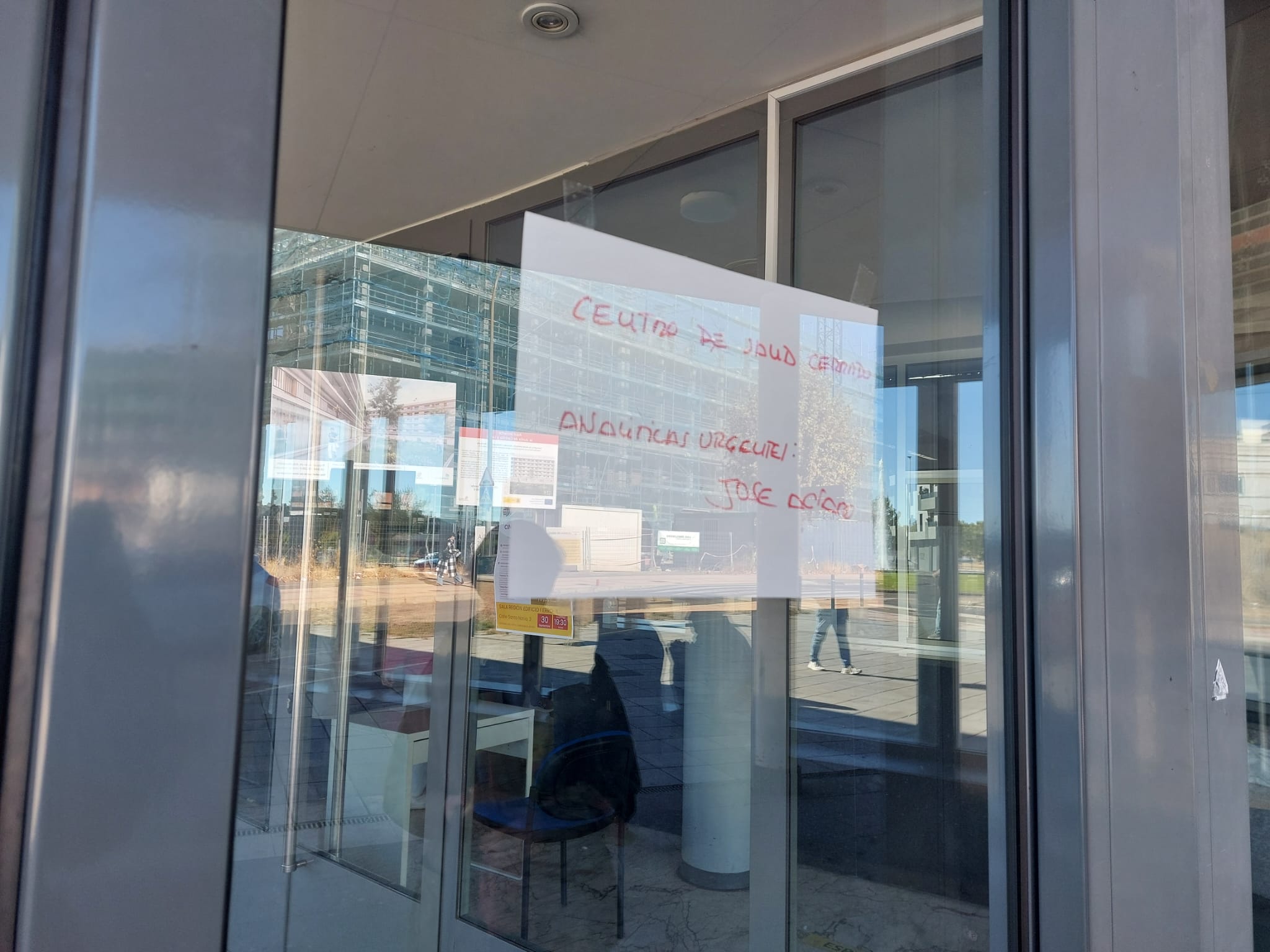 Cierra parcialmente el centro de salud de La Palomera