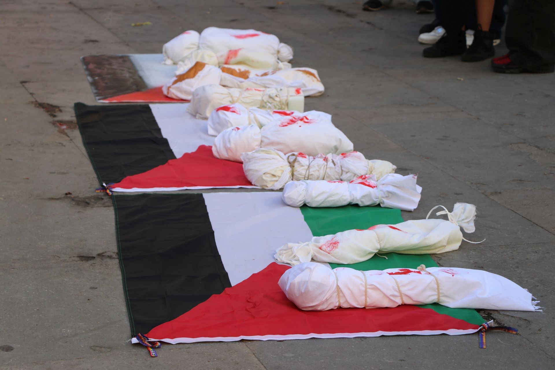 Imágenes de la lectura por Palestina en León