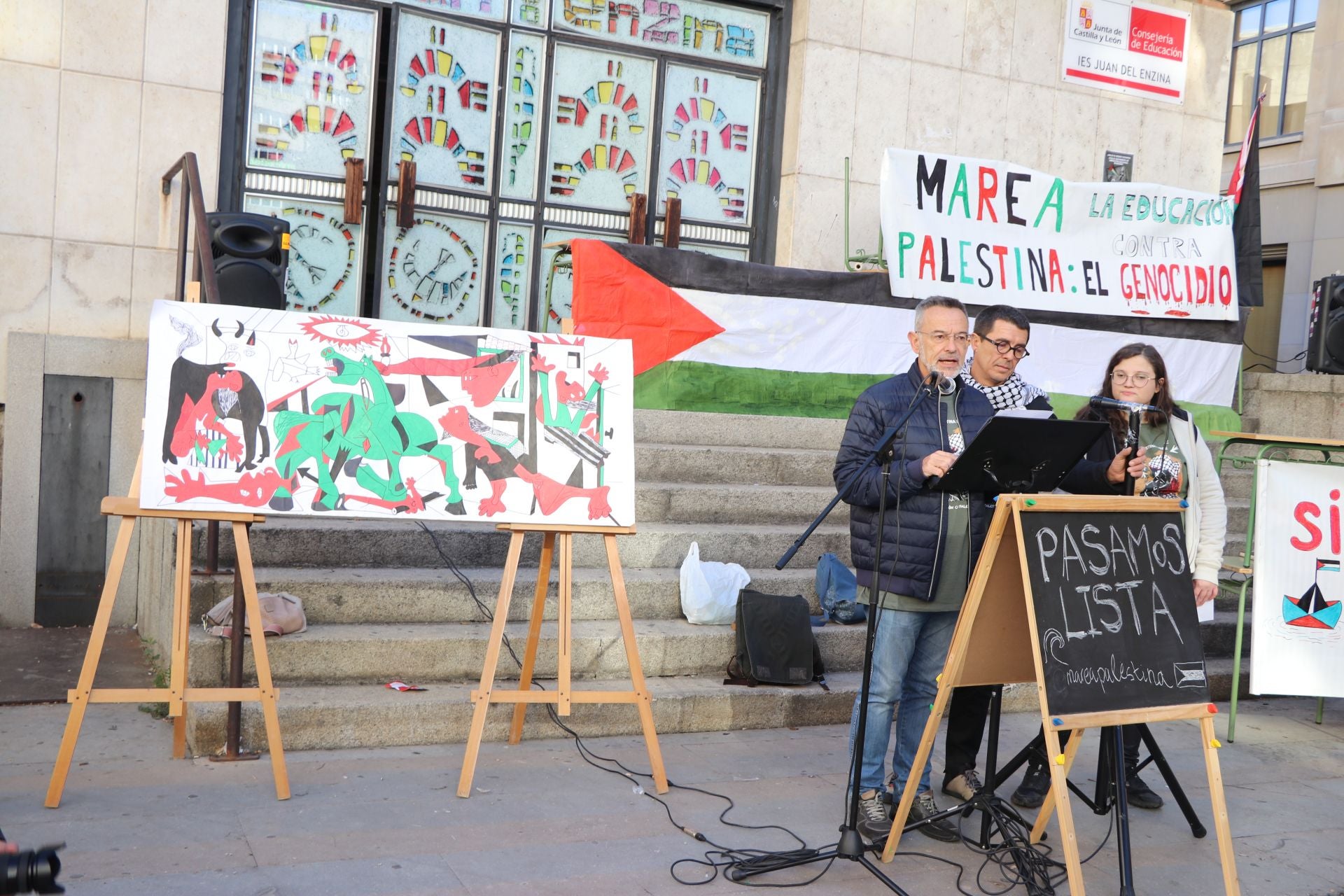 Imágenes de la lectura por Palestina en León