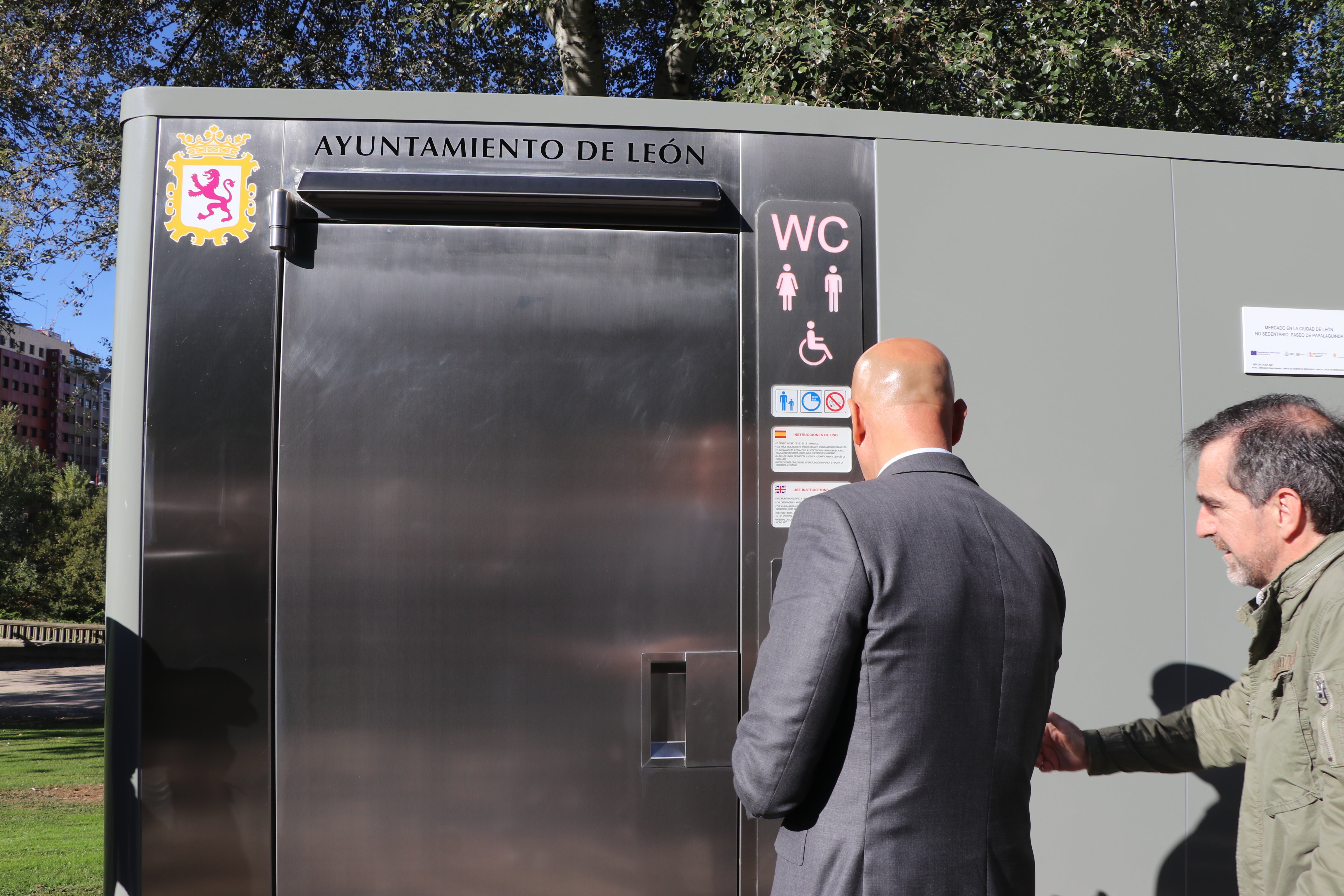 Lasi mágenes de los baños públicos de León