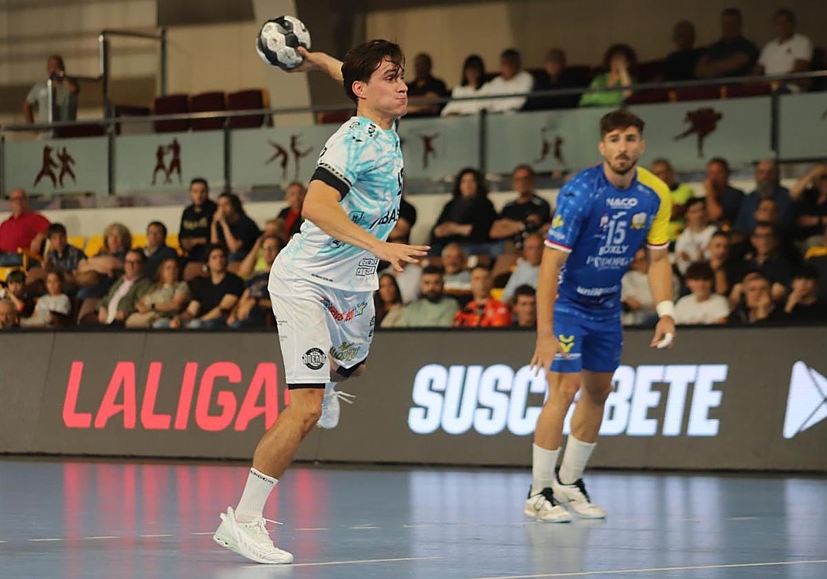 Un instante del partido en el Palacio de los Deportes.