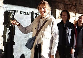 La divertida tradición de tocar la nariz a San Froilán: un gesto de cariño y perdón en León