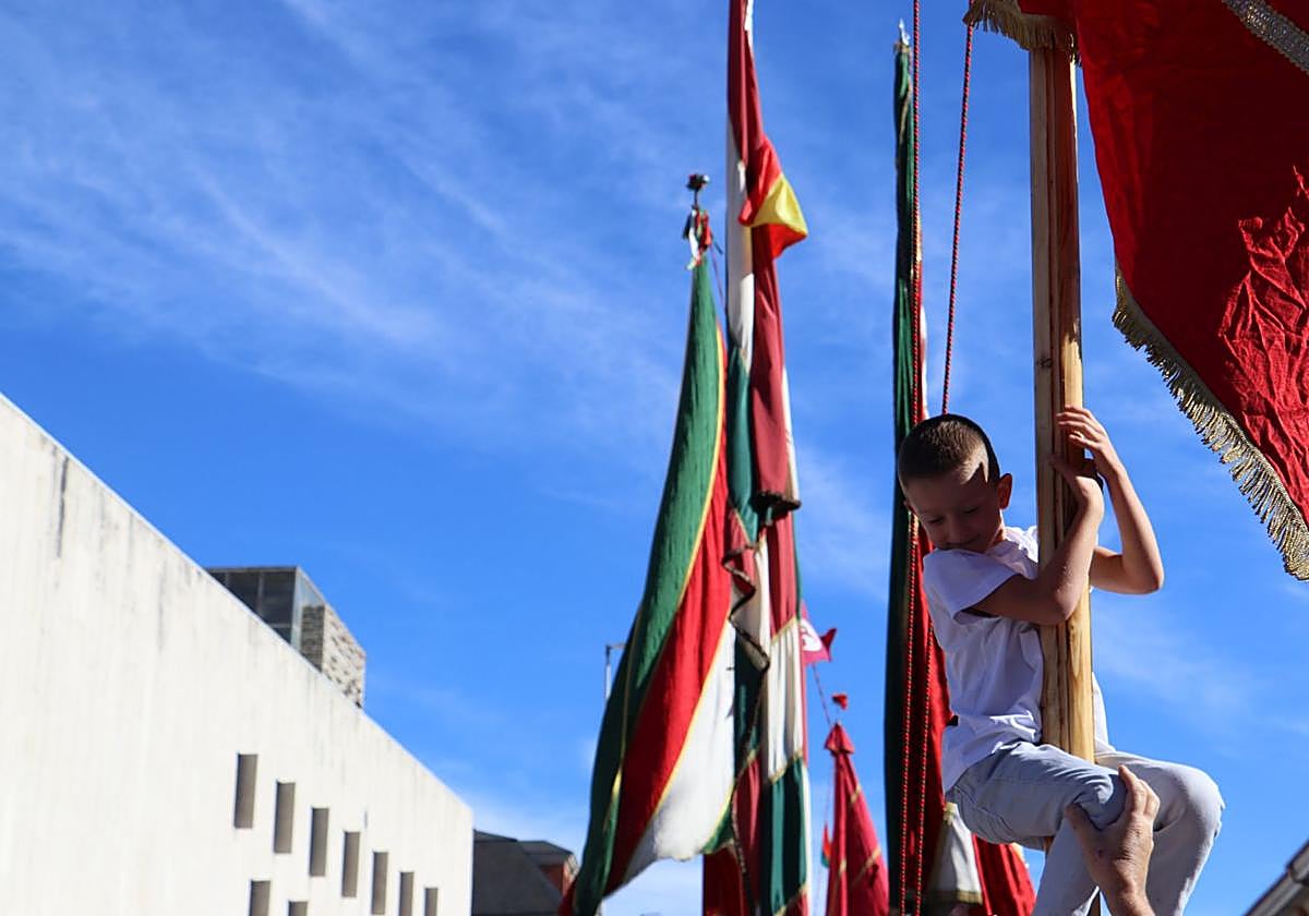 León eleva su mirada y deseos al cielo en la romería de San Froilán