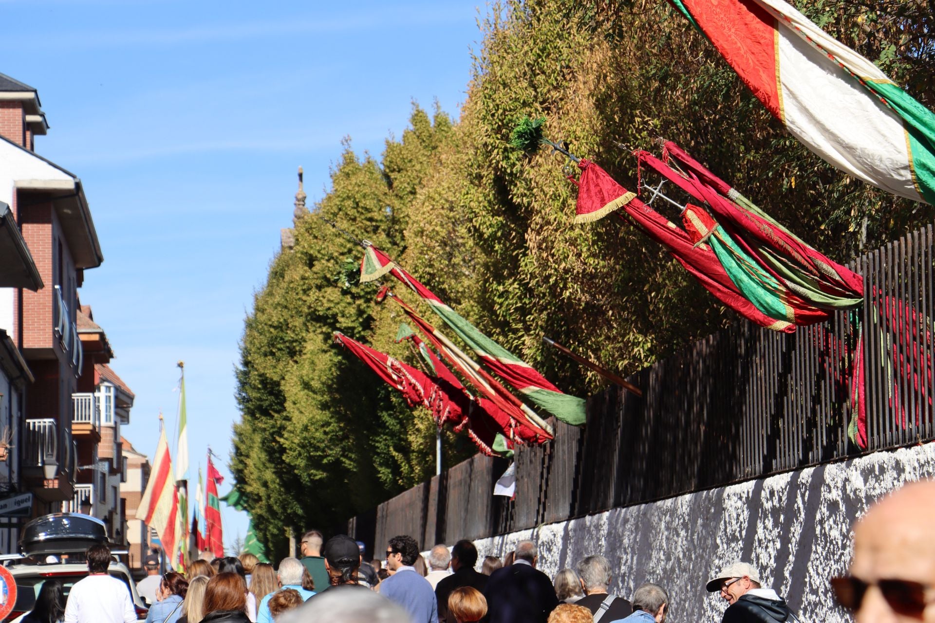Cientos de fieles acuden a la misa, el momento más solemne de San Froilán