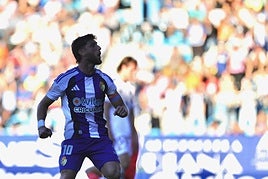 Borja Valle celebra el 1-1.