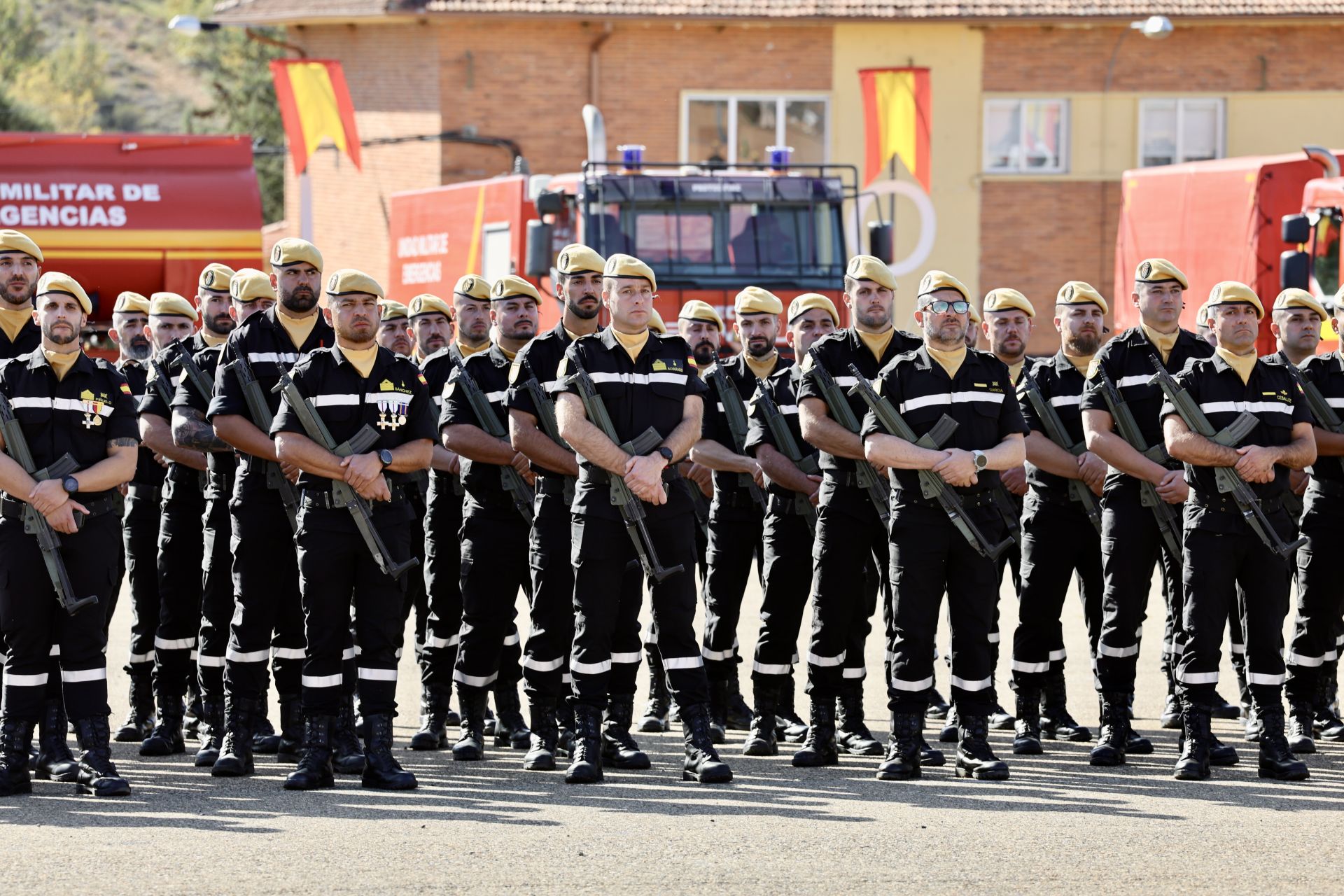El V Batallón de la UME en León celebra Nuestra Señora del Rosario