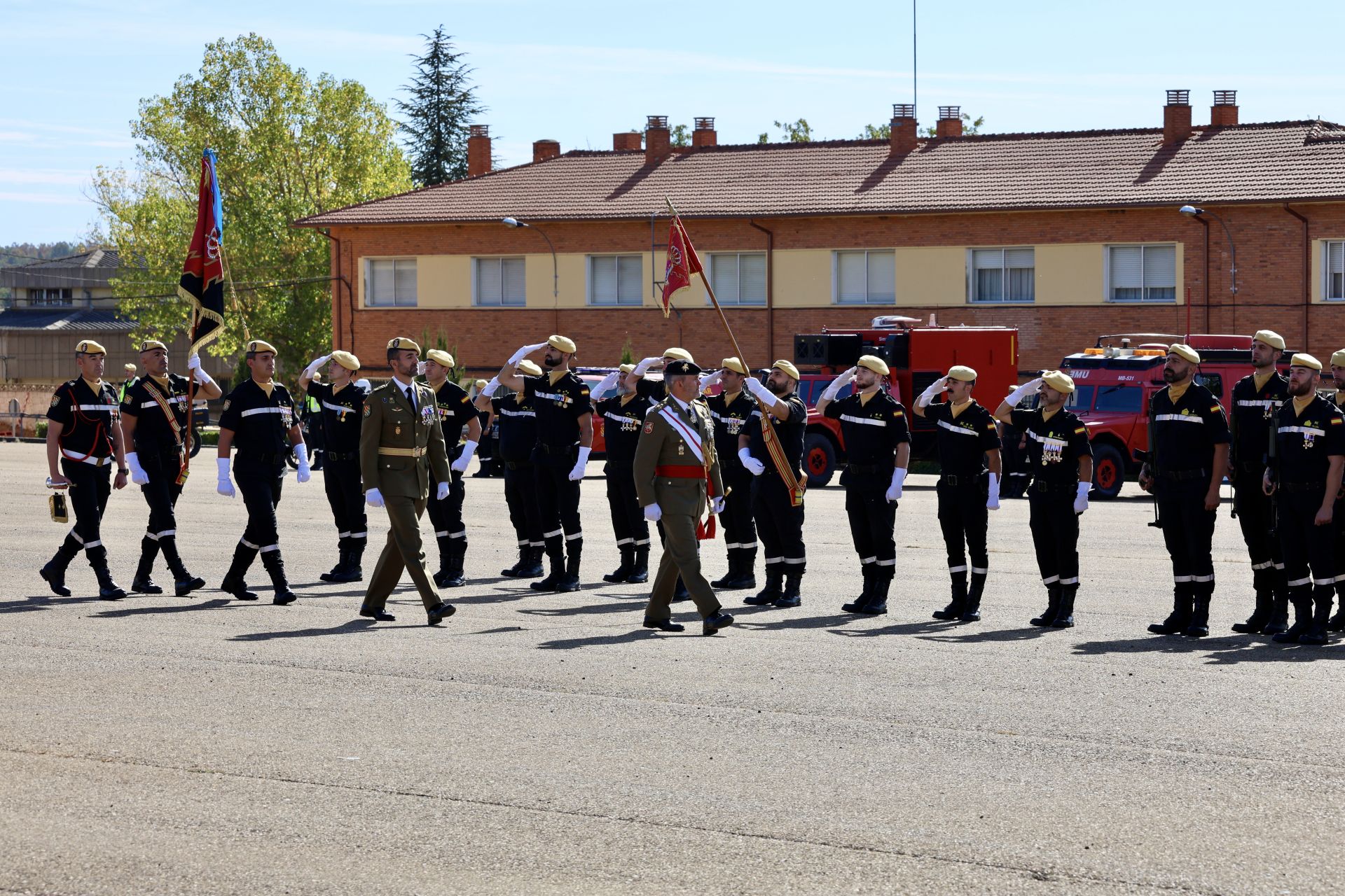 El V Batallón de la UME en León celebra Nuestra Señora del Rosario