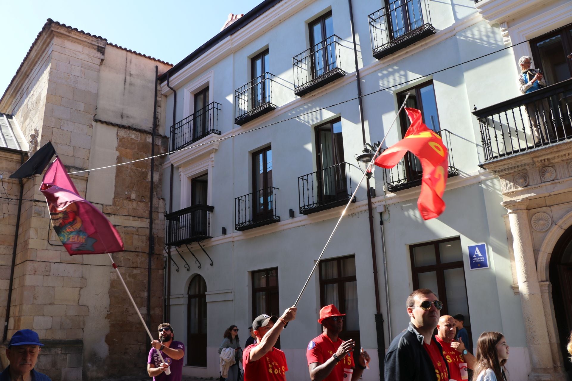 Todas las imágenes del desfile del Día de Peñas en León