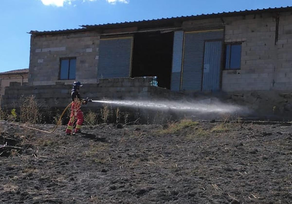Intervención en el incendio en Taranilla.