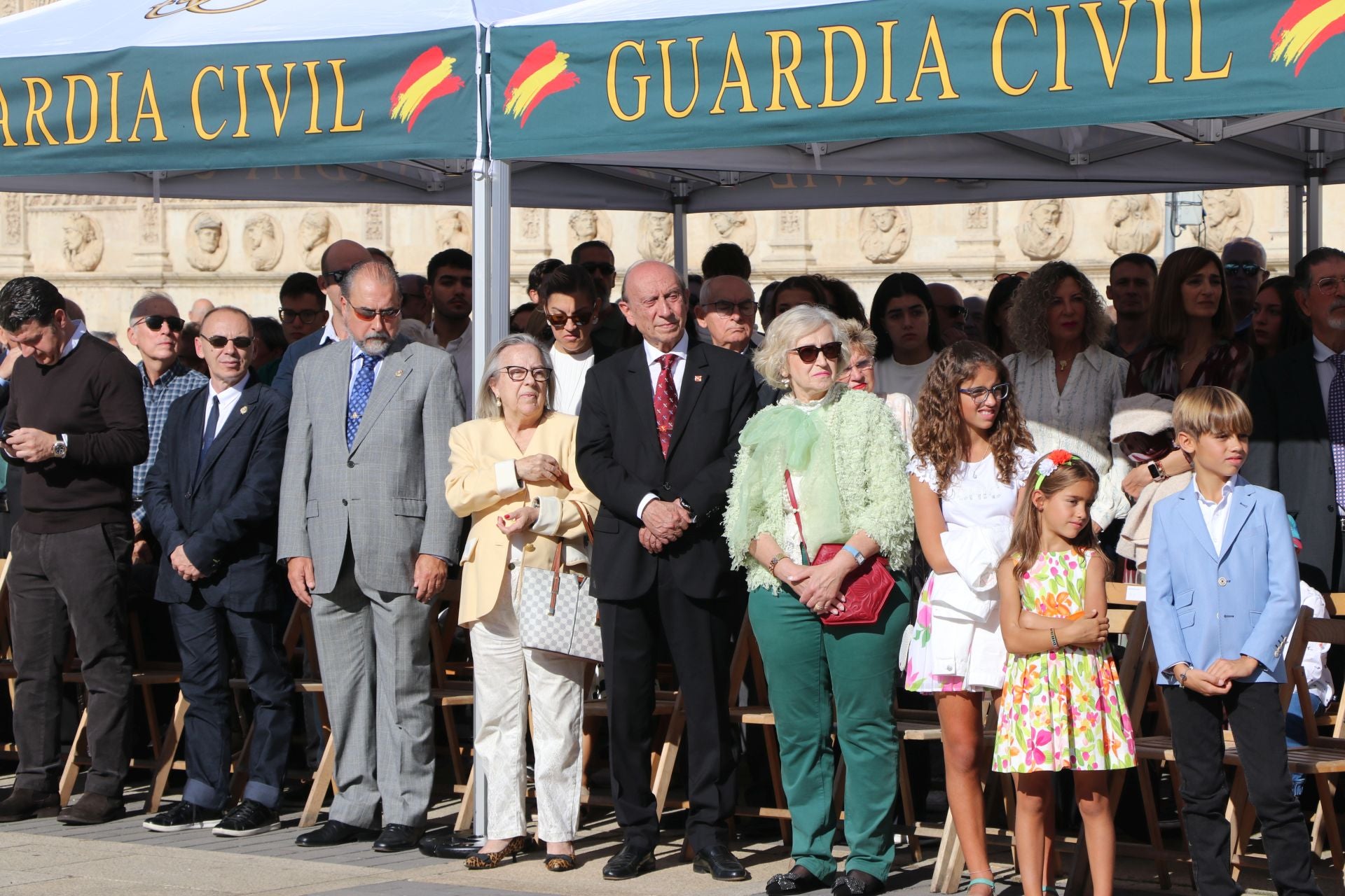 Todas las imágenes del desfile y el acto por el Día del Pilar en León
