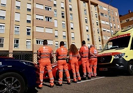 Un atrincherado en el barrio de Eras de Renueva amenaza con suicidarse desde lo alto del edificio.