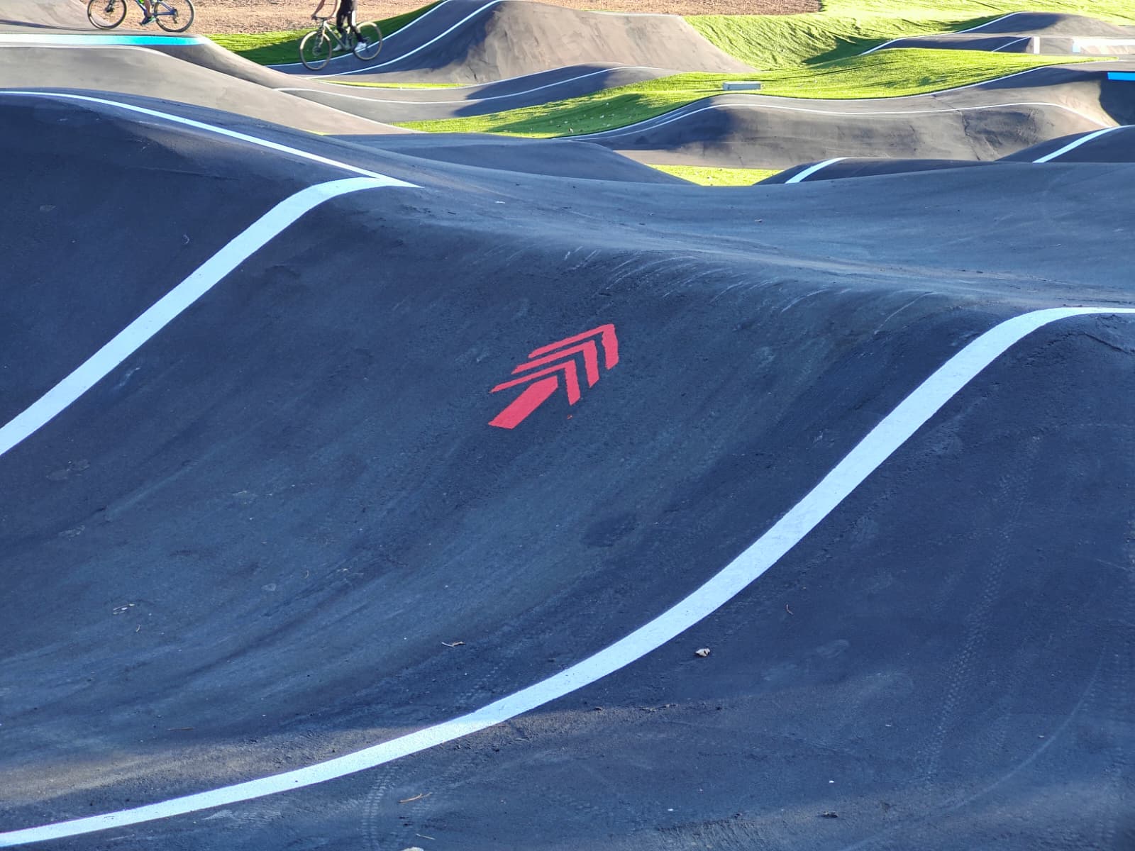 El forzado preestreno de la pista de pumptrack en Puente Castro