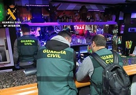 Imagen de archivo de una operación en un club de alterne.