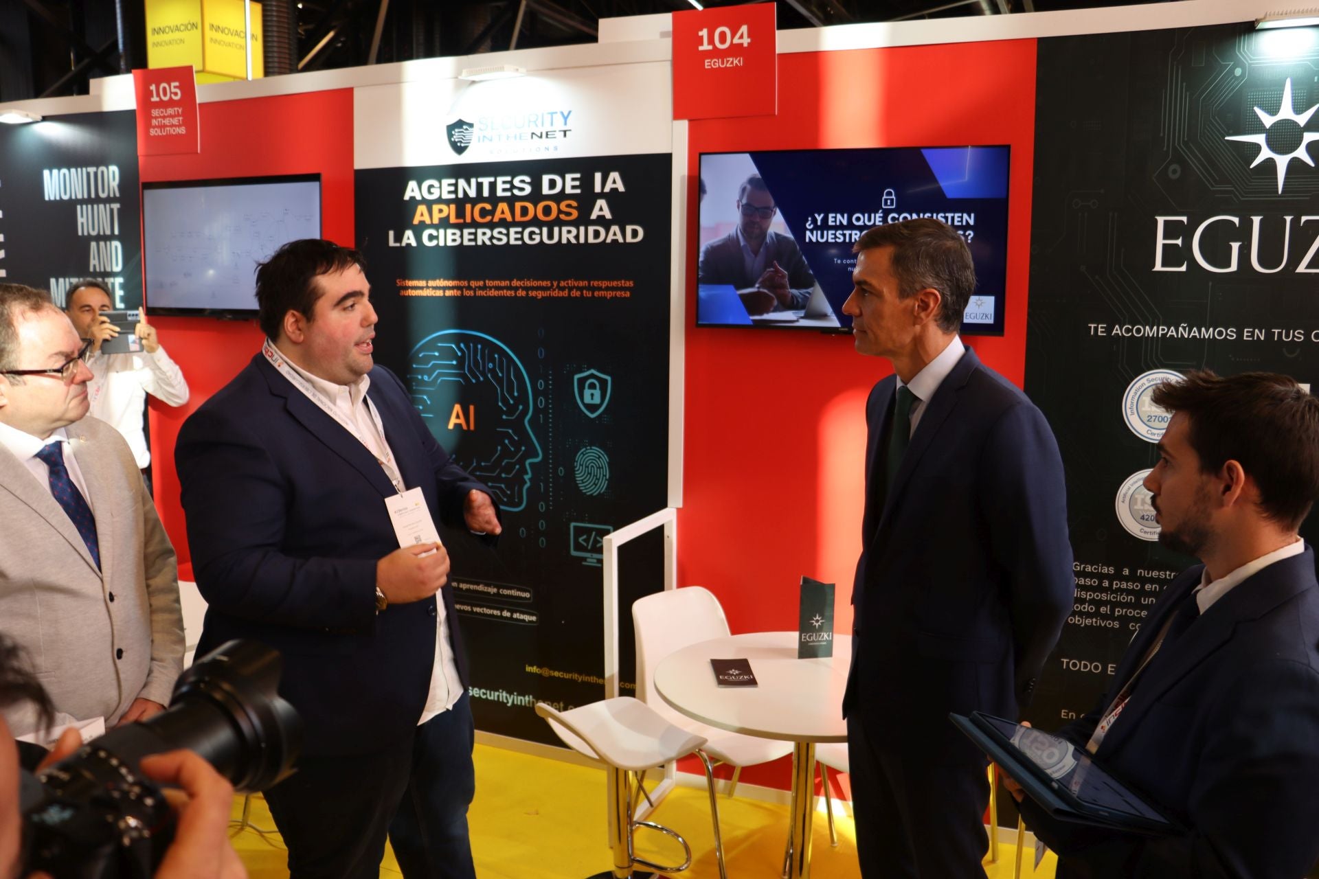 Las imágenes de la visita de Pedro Sánchez a León