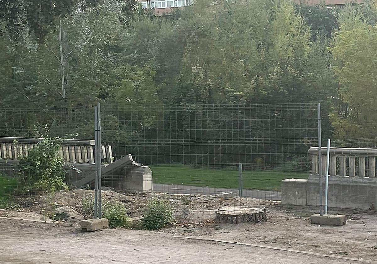 Exigen la reparación «inmediata» de la margen derecha del paseo del río en León