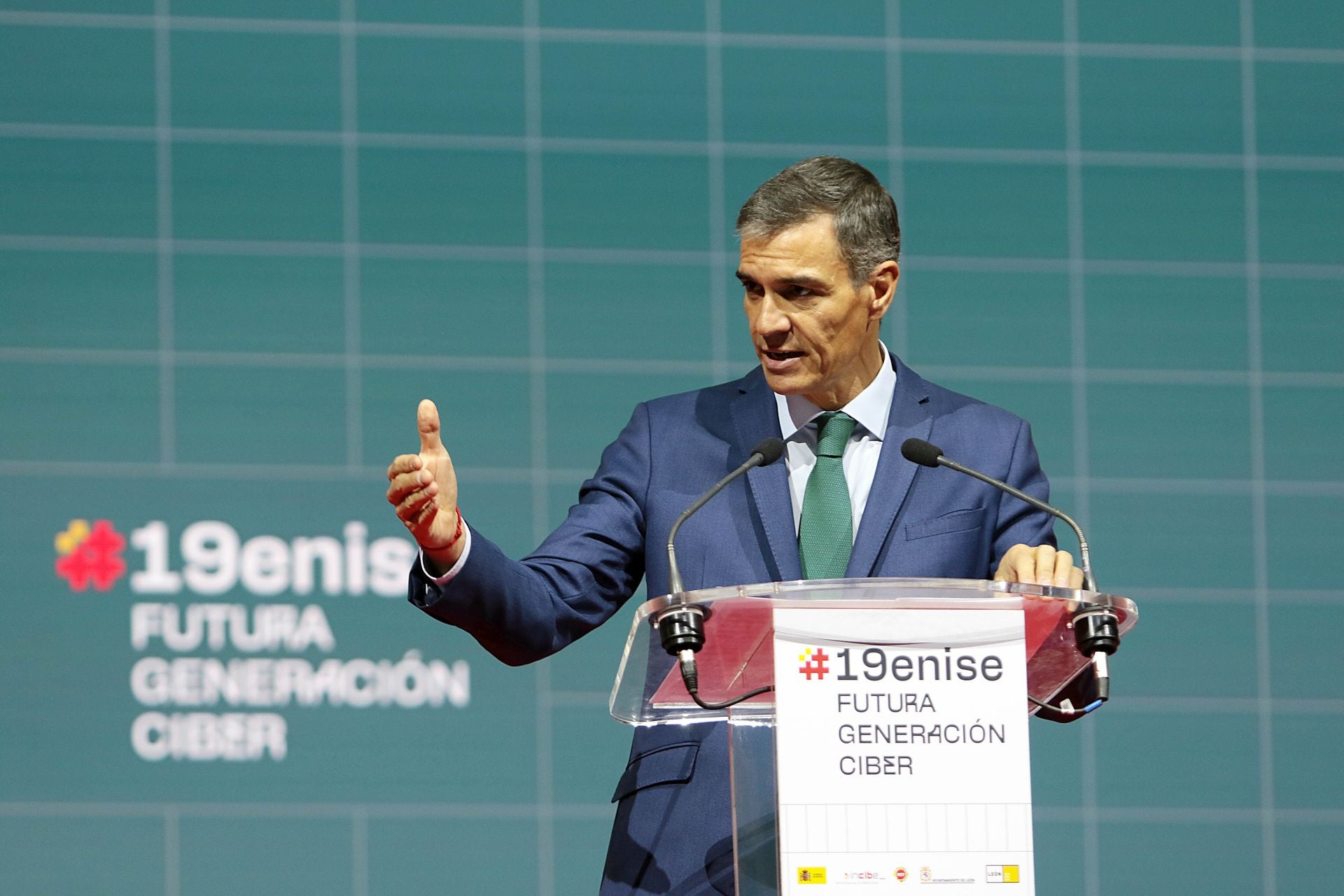 Las imágenes de la visita de Pedro Sánchez a León