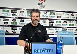 Fer Estévez, entrenador de la Deportiva.
