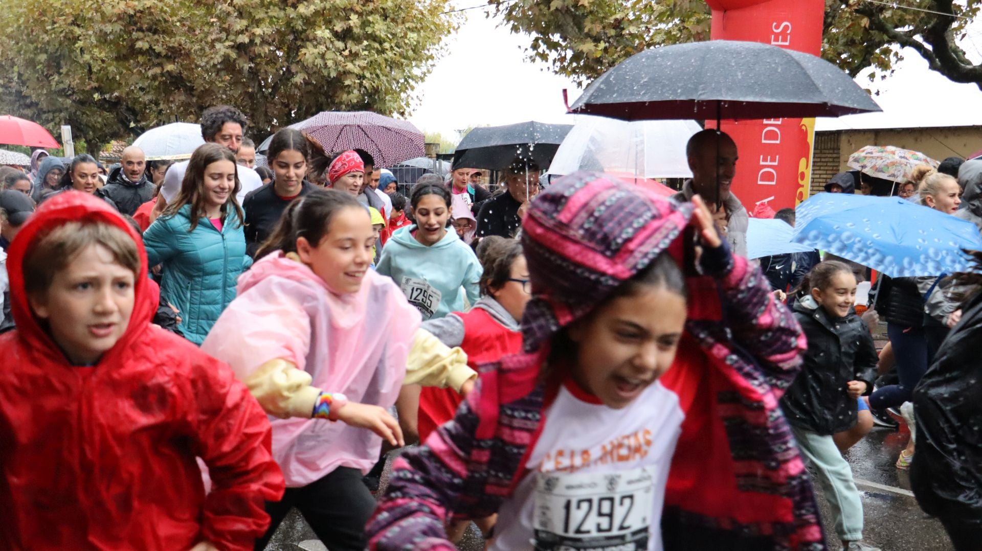 Las mejores imágenes de la carrera popular de los &#039;10 kilómetros Ciudad de León 2025&#039;