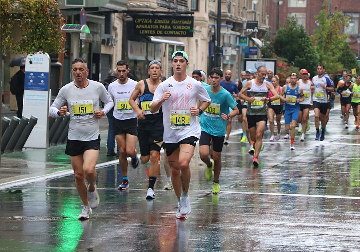 Las mejores imágenes de la carrera popular &#039;10 kilómetros Ciudad de León&#039;