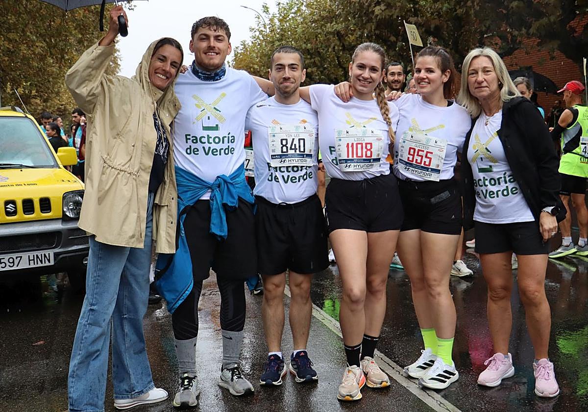 Imágenes de la salida de los &#039;10km Ciudad de León 2025&#039;