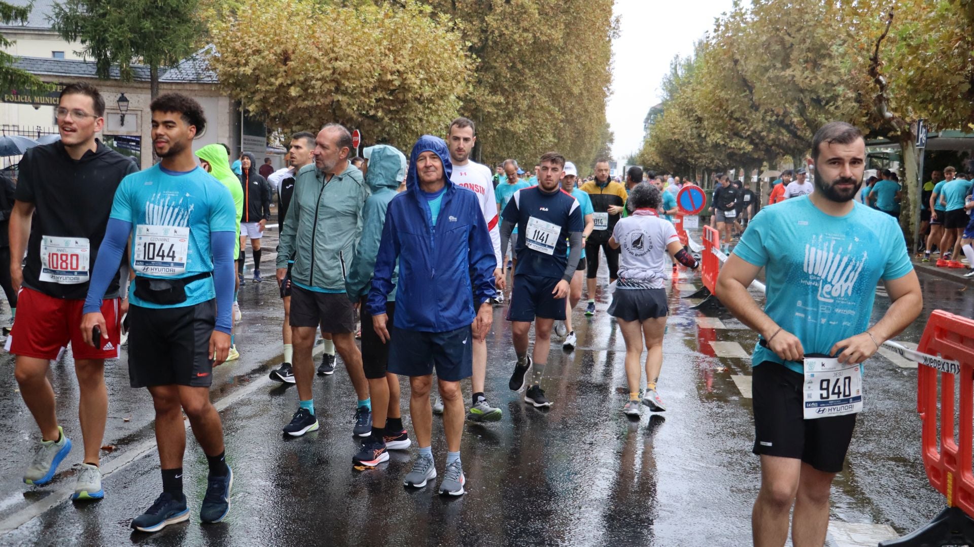 Imágenes de la salida de los &#039;10km Ciudad de León 2025&#039;