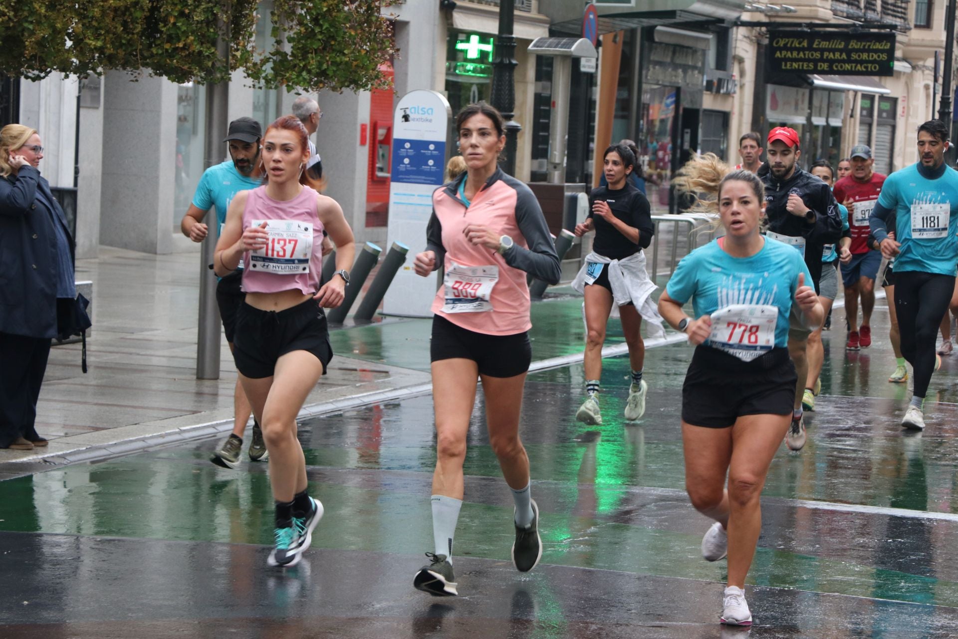 Las mejores imágenes de la carrera popular &#039;10 kilómetros Ciudad de León&#039;