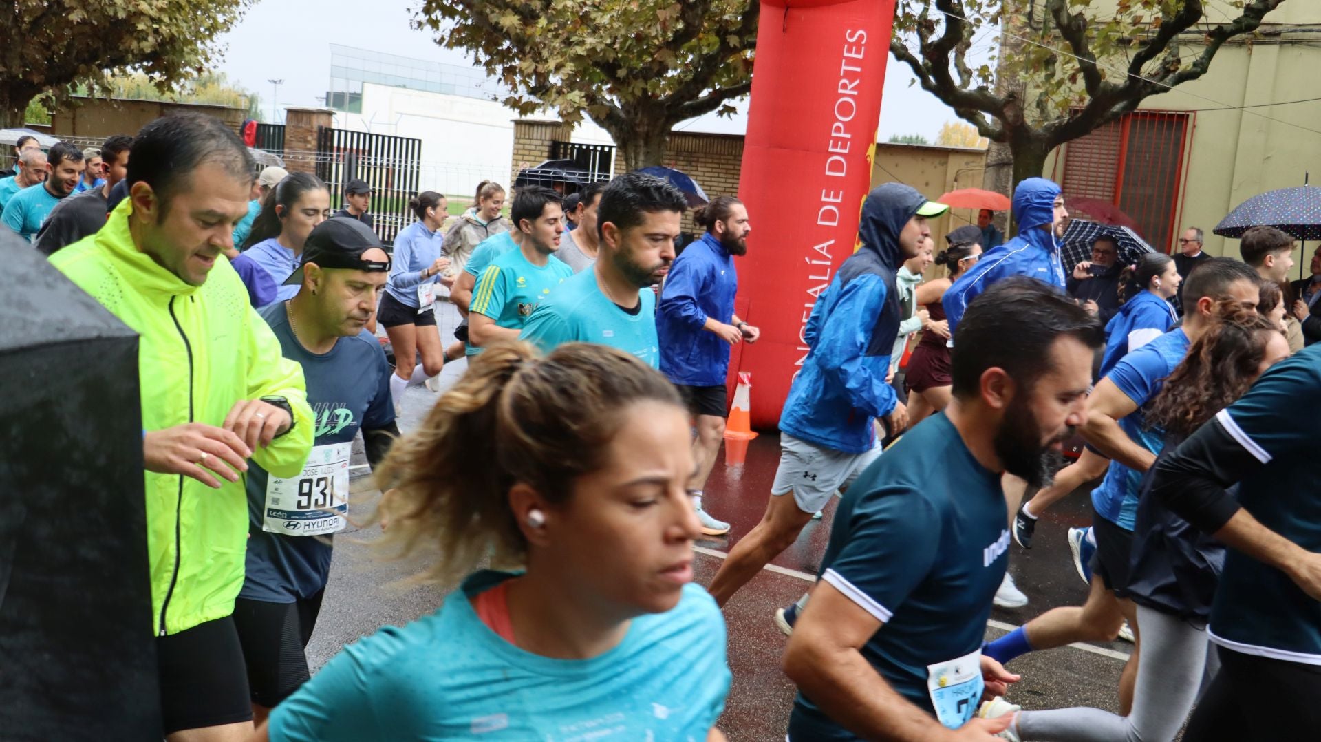 Imágenes de la salida de los &#039;10km Ciudad de León 2025&#039;