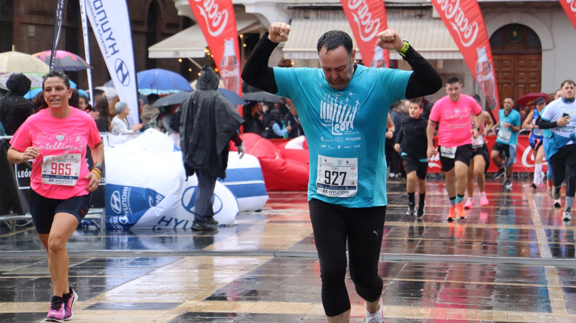 Todas las imágenes de la llegada de los &#039;10km Ciudad de León 2025&#039;