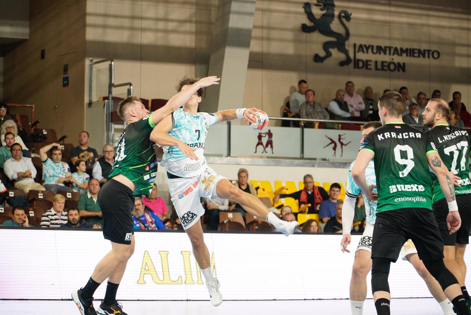 Las mejores imágenes del Abanca Ademar - RK Nexe