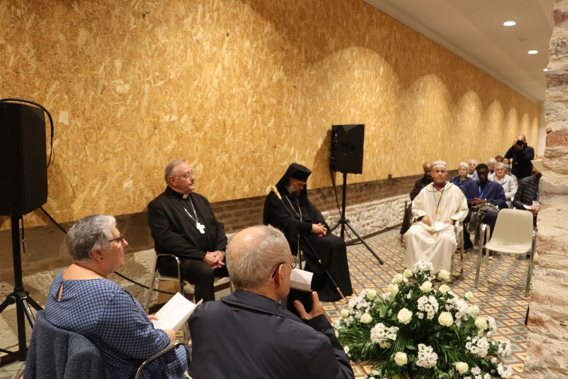 Las imágenes del rezo comunitario en León