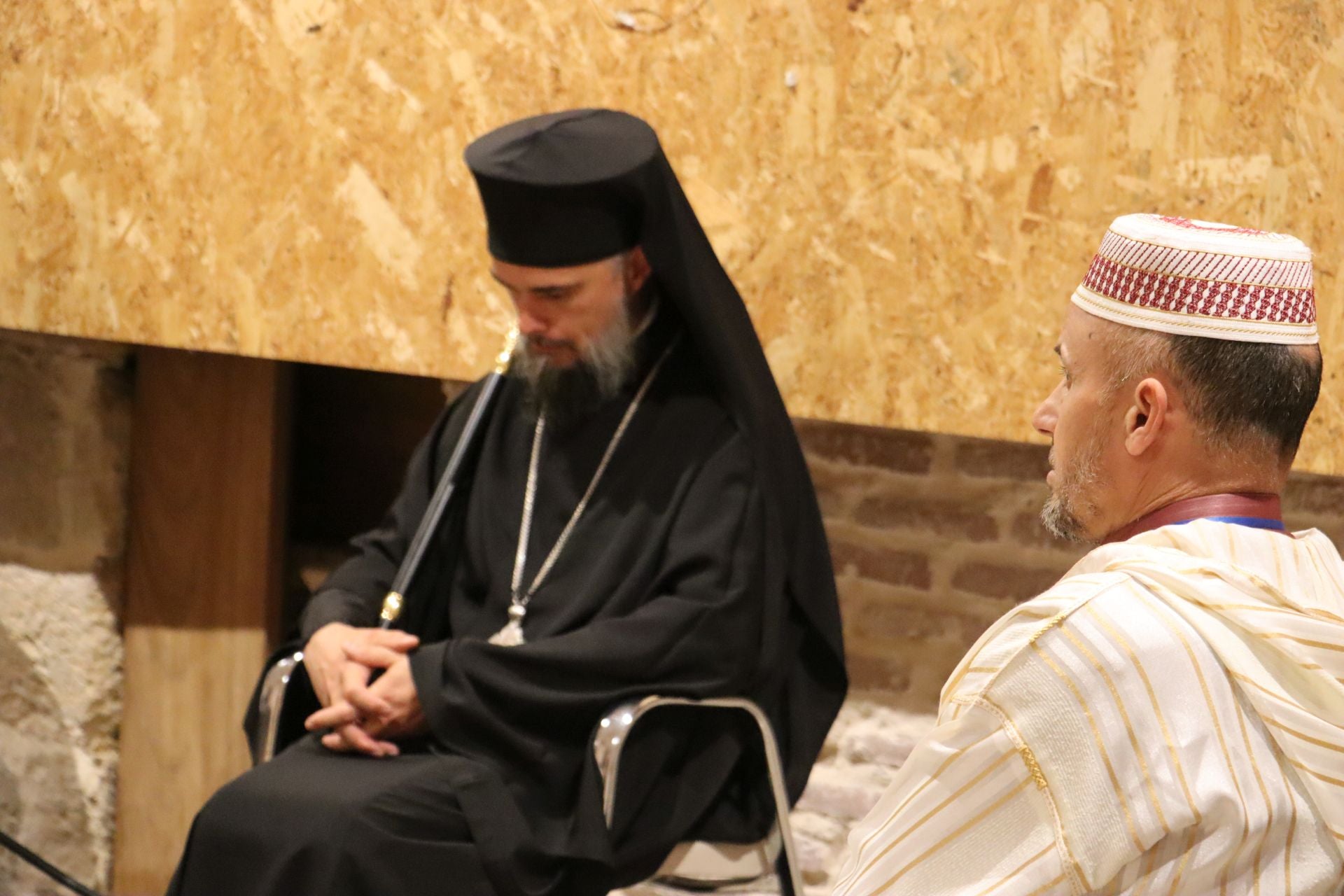 Las imágenes del rezo comunitario en León