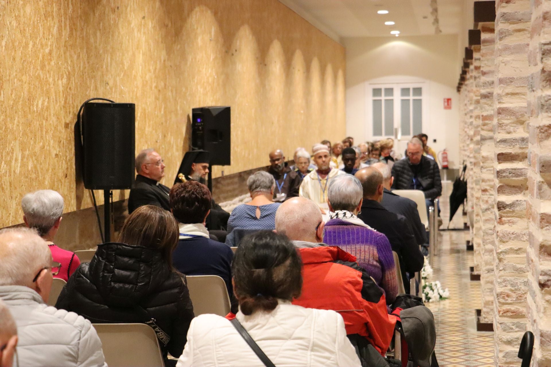 Las imágenes del rezo comunitario en León