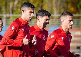 Bicho, Pibe y Manu Justo, en un entrenamiento de la Cultural.