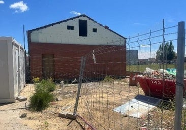 Llevan a las Cortes la situación de «abandono continuado» del colegio de Cembranos