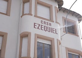 Edificio de Casa Ezequiel en Villamanín