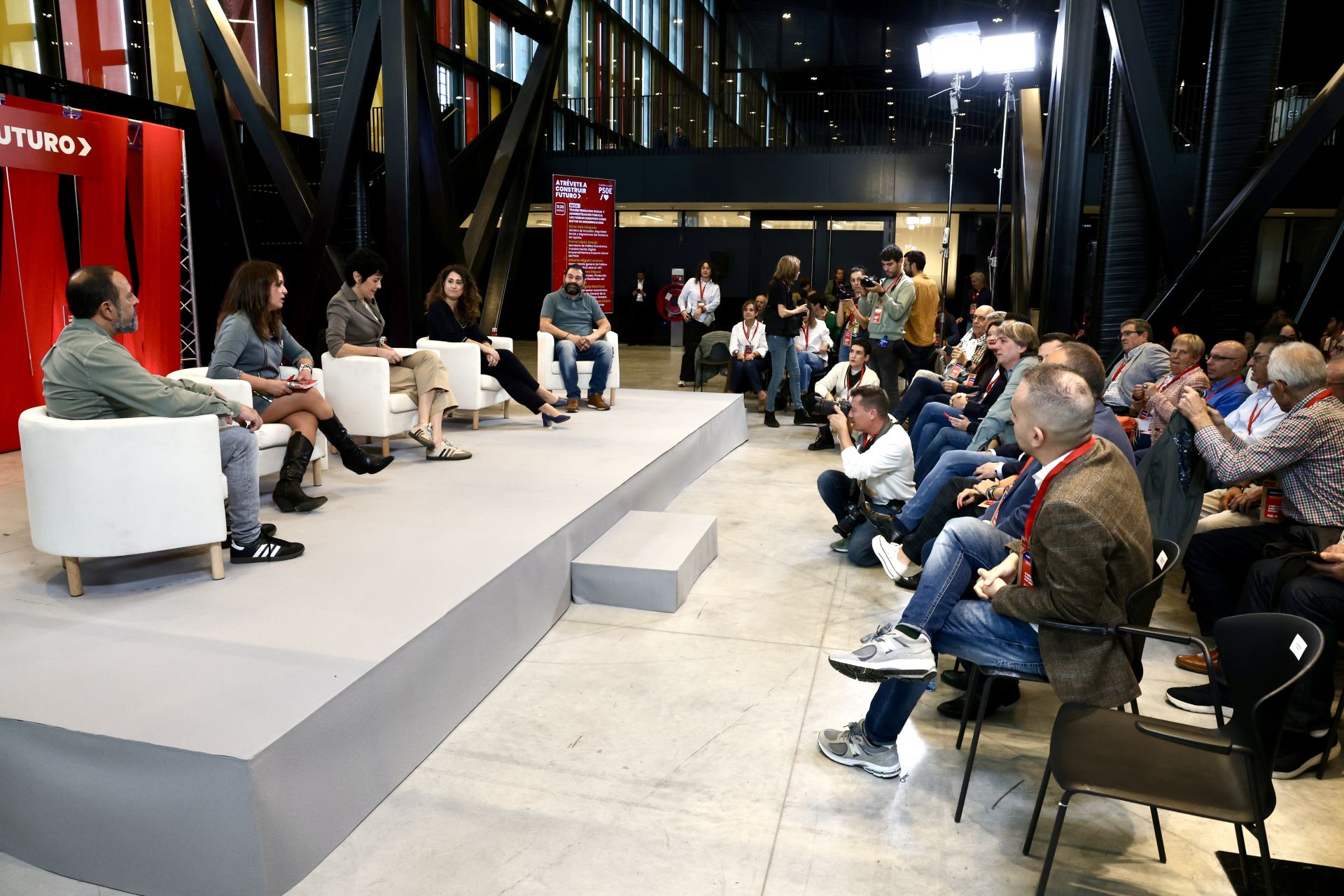 Las imágenes de la inauguración de las Jornadas del PSOE en León