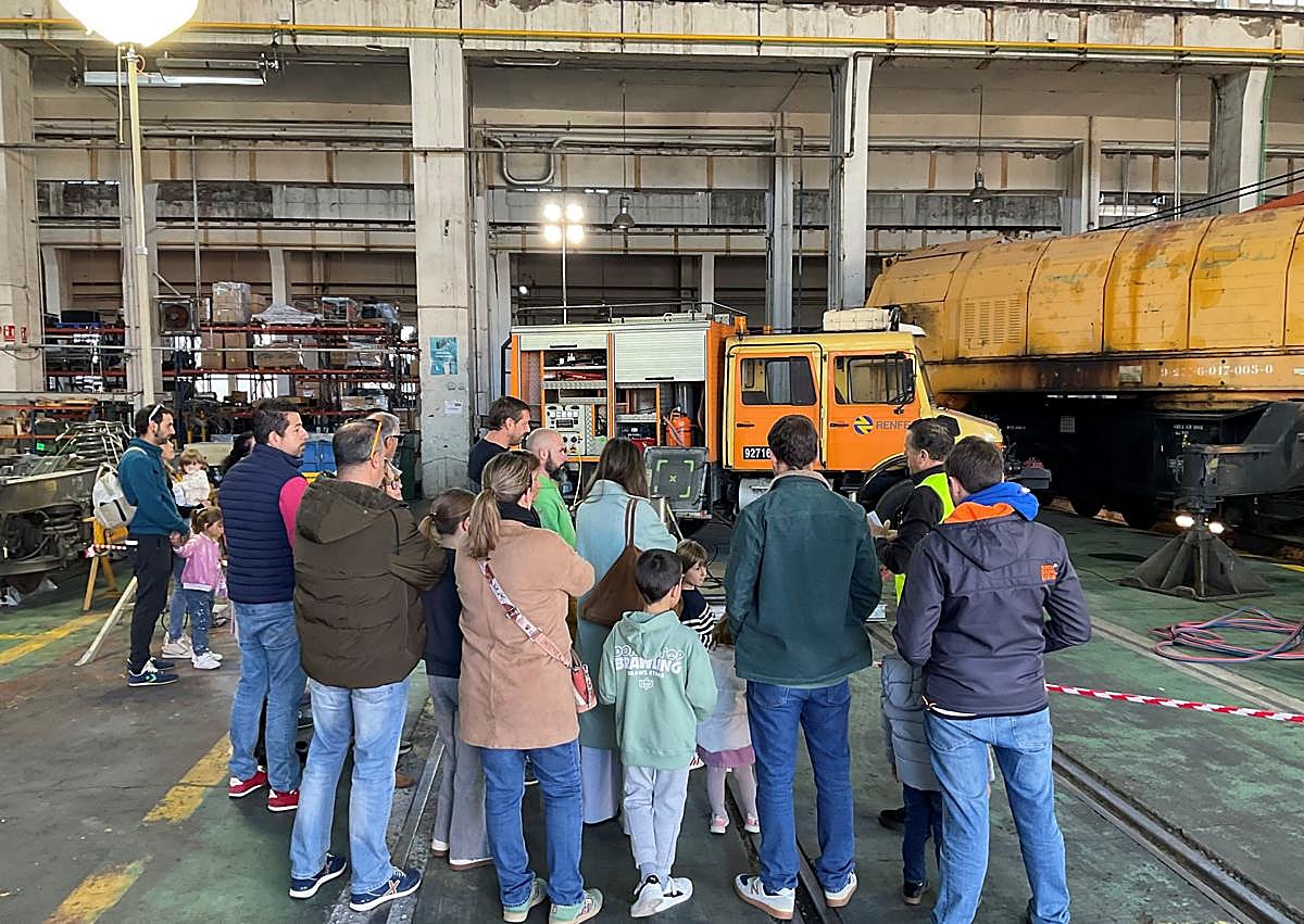 Imagen secundaria 1 - Jornada de puertas abiertas en León.